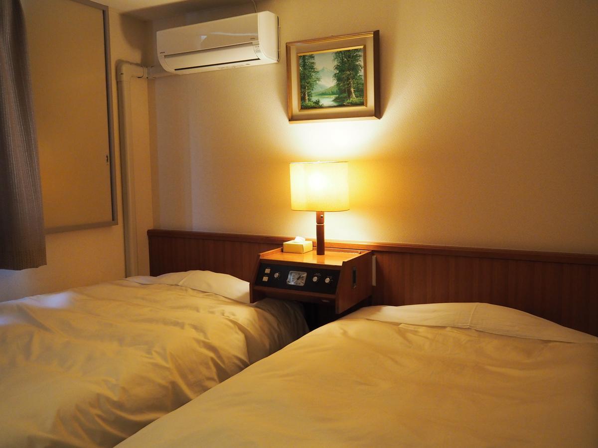 Hotel Okaya Сіодзірі Екстер'єр фото